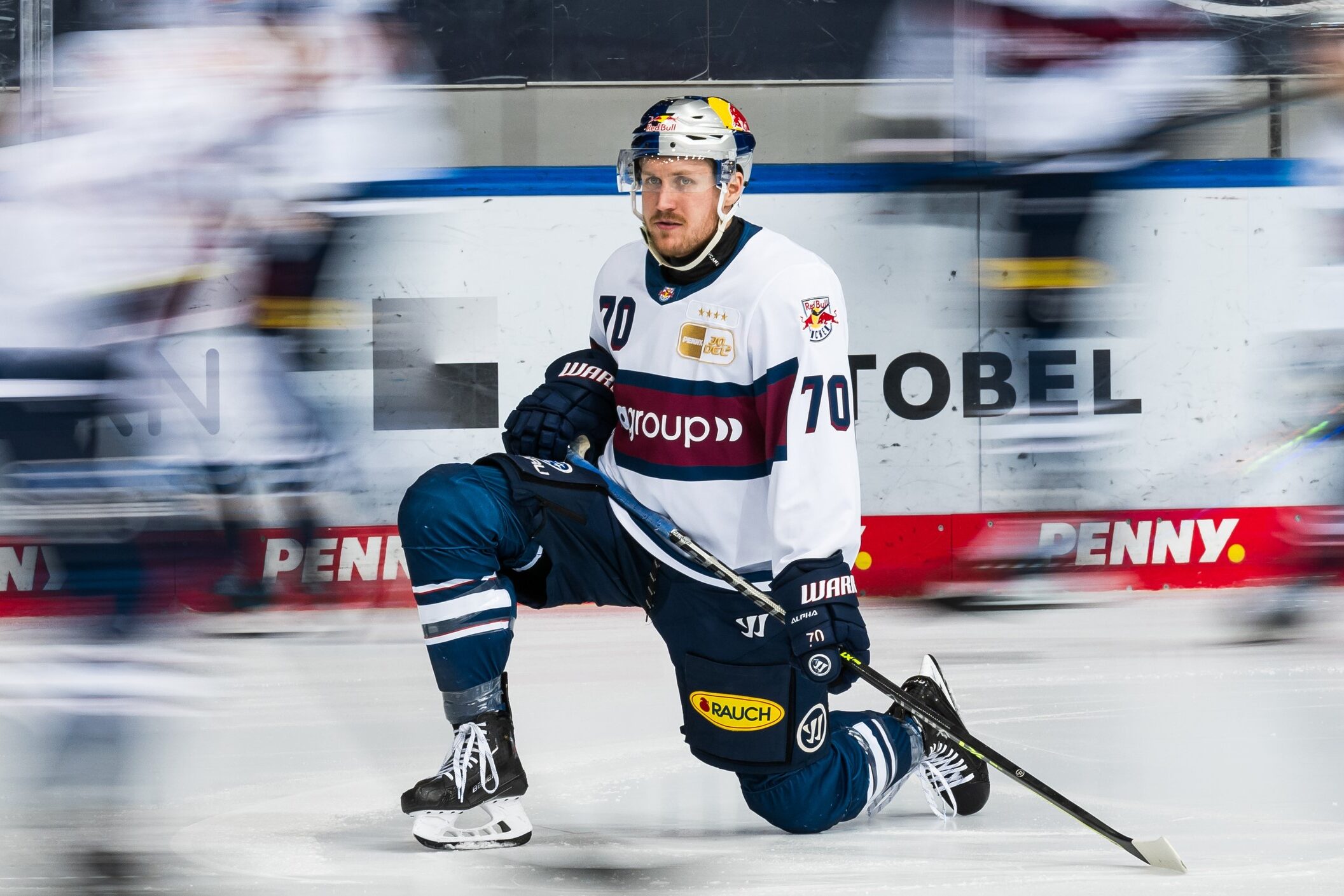 Maximilian Daubner von Red Bull München beim Warm-Up